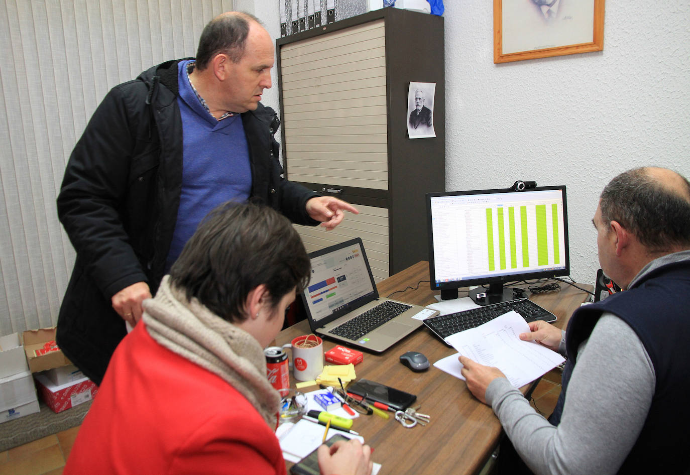 Noche electoral en las sedes de los partidos en Segovia 