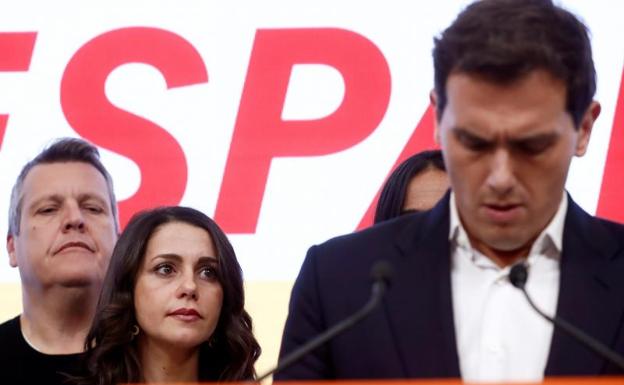 Rivera abandona la política tras el desastre electoral de Ciudadanos