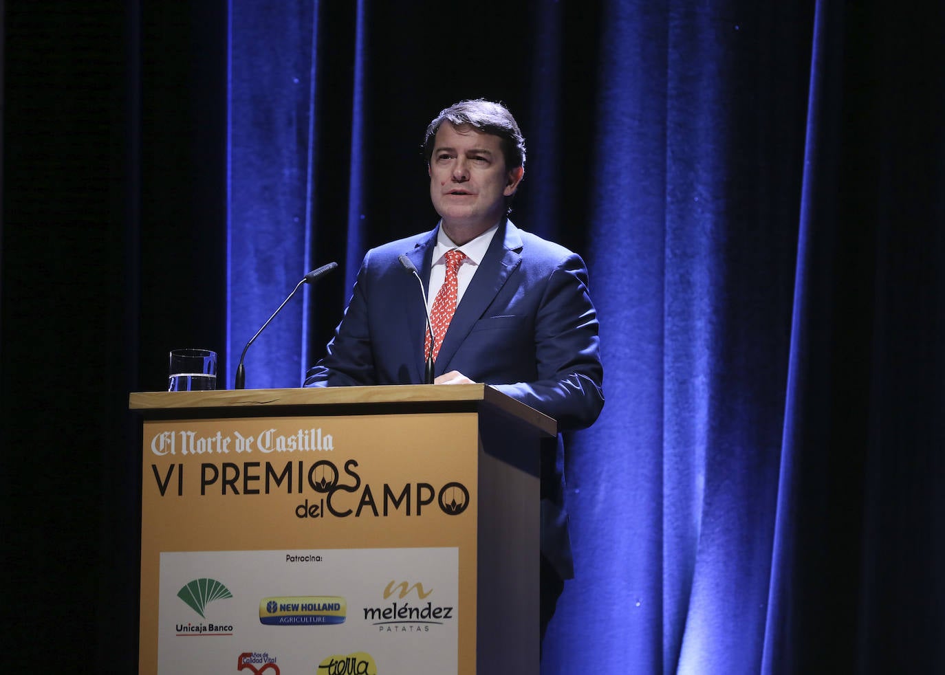 El presidente de la Junta, Alfonso Fernández Mañueco, en la gala de entrega de los VI Premios del Campo.