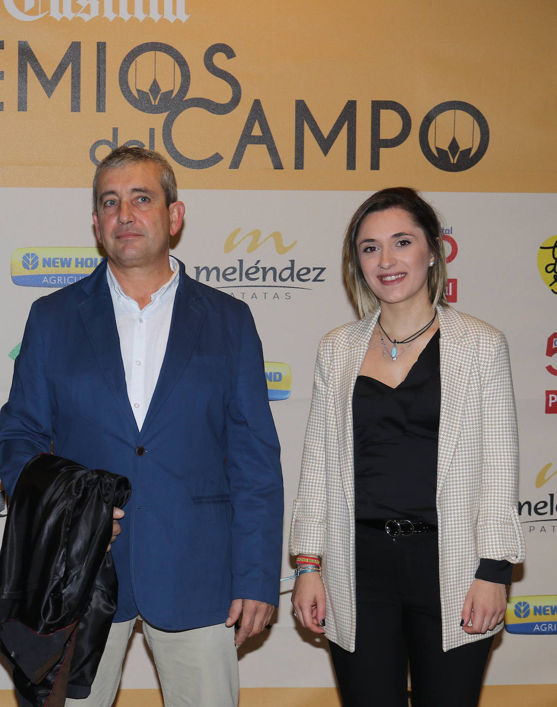 Carlos Albano Martín, director de la Escuela de Capacitación Agraria de la Santa Espina y la alumna Cristina de Pablos.