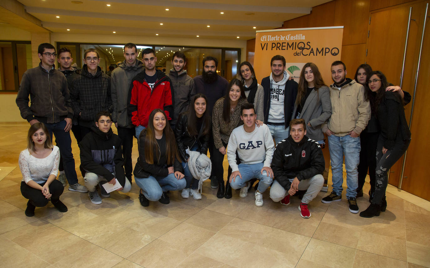 Alumnos y profesores de la Escuela de la Capacitación de la Santa Espina.