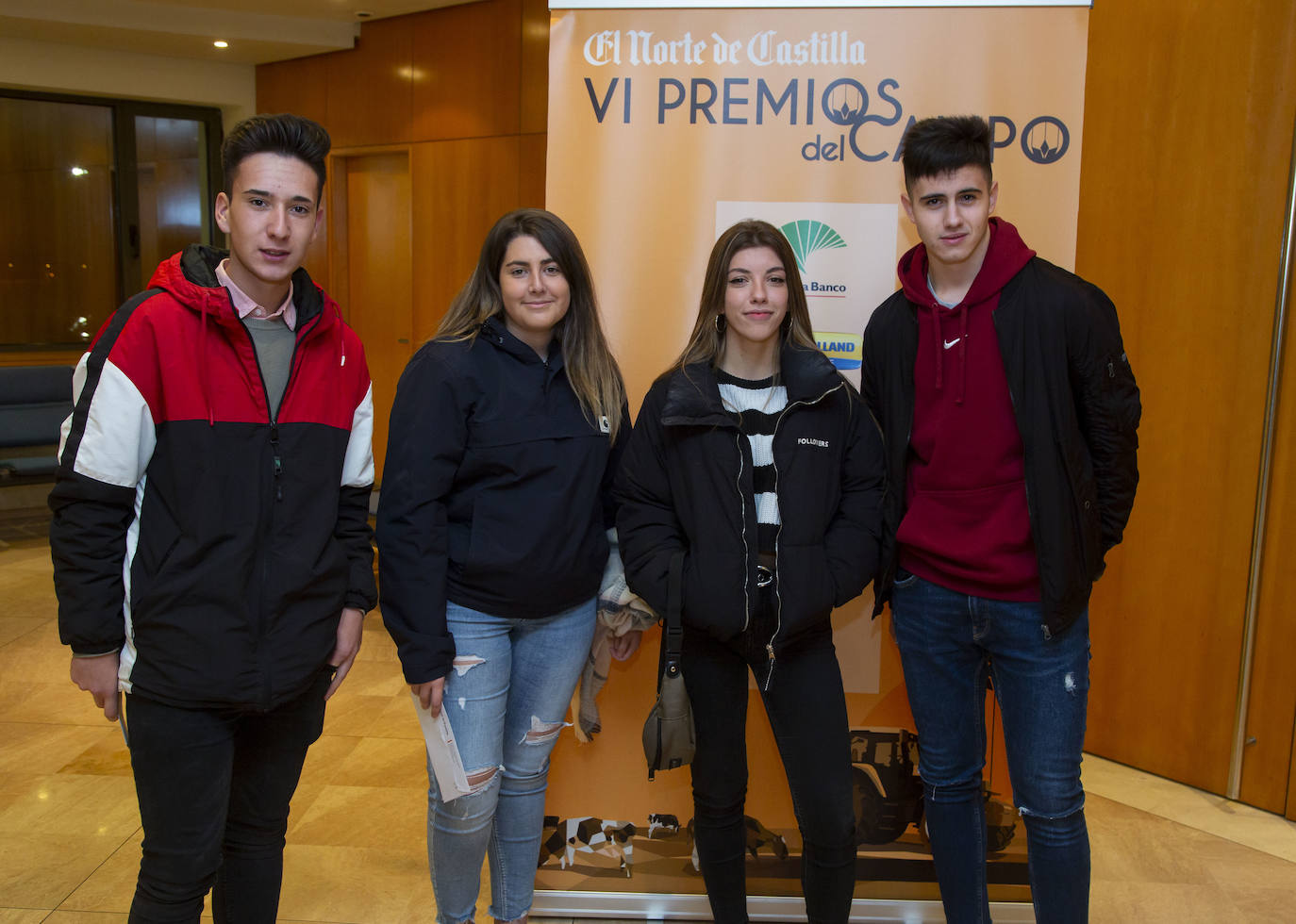 Alumnos y profesores de la Escuela de la Capacitación de la Santa Espina.