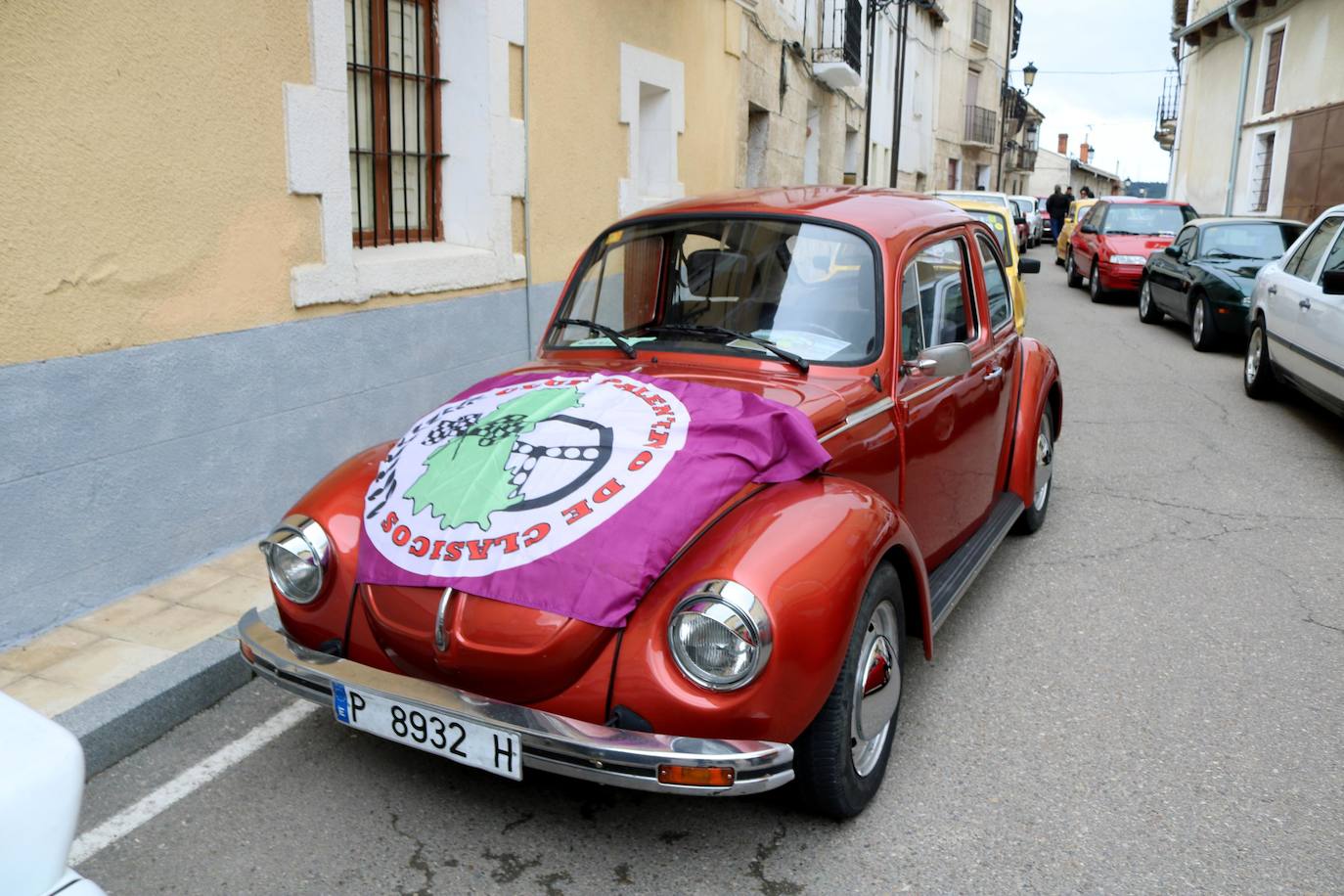 Concentración de coches en Cevico de la Torre. 
