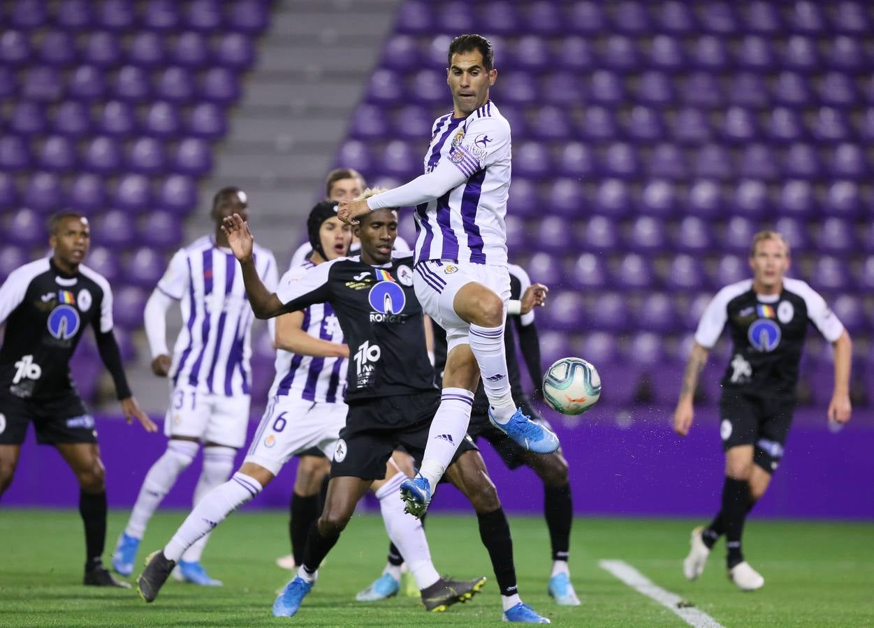 Un gol de Toni a la media hora dio el triunfo al Pucela en un Zorrilla desierto frente a un discreto Gaz Metan rumano