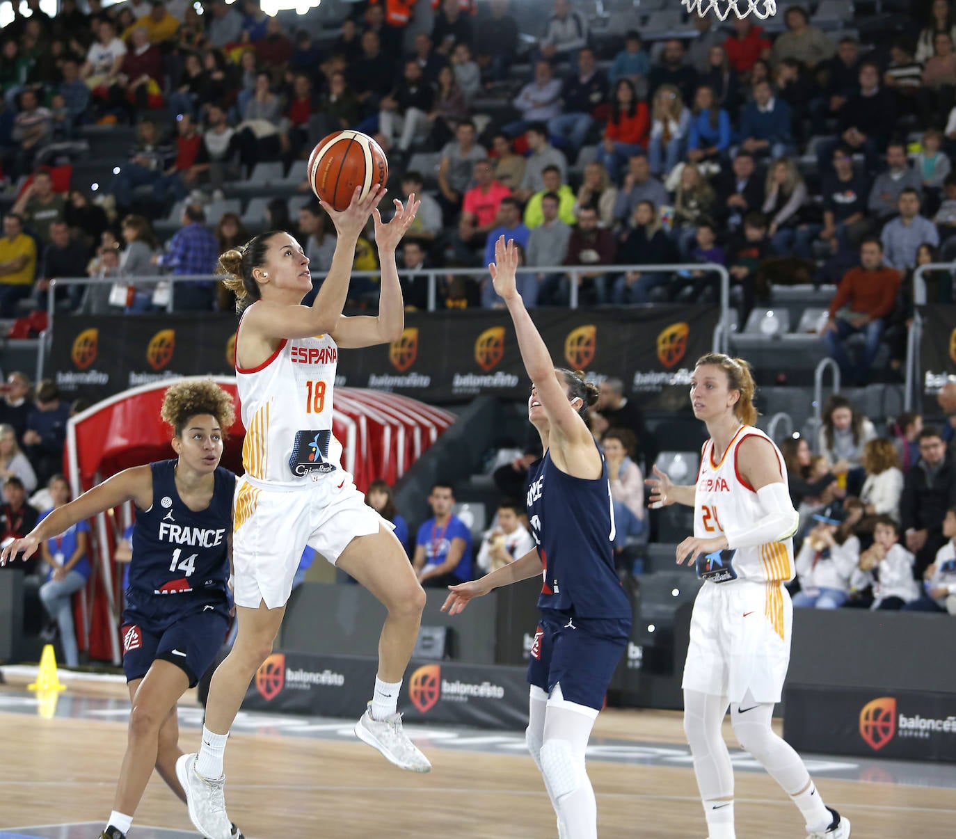 España pierde contra Francia en Palencia.