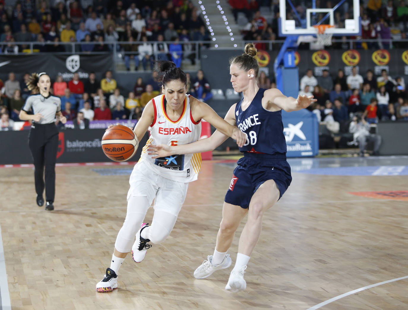 España pierde contra Francia en Palencia.