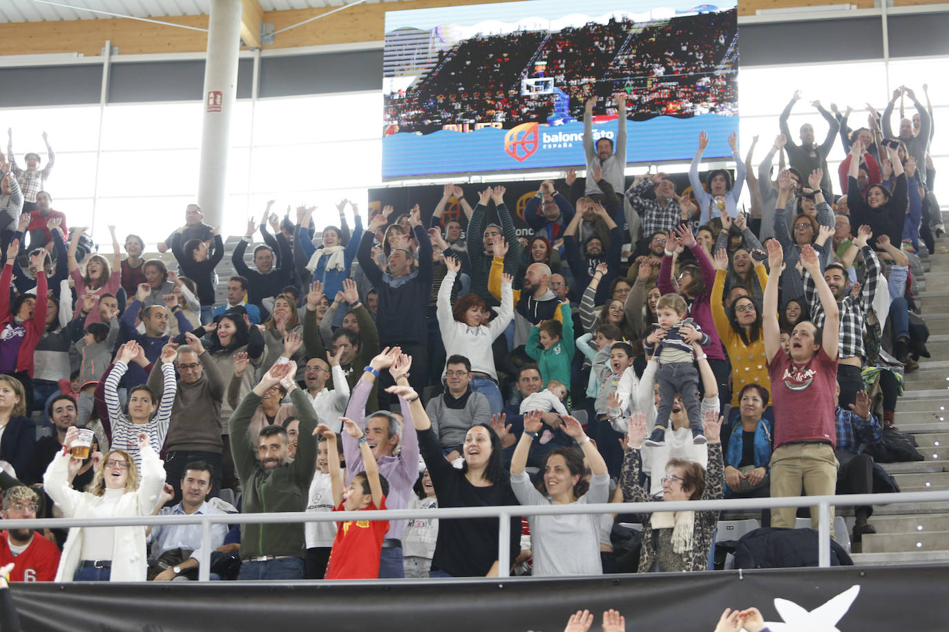 España pierde contra Francia en Palencia.