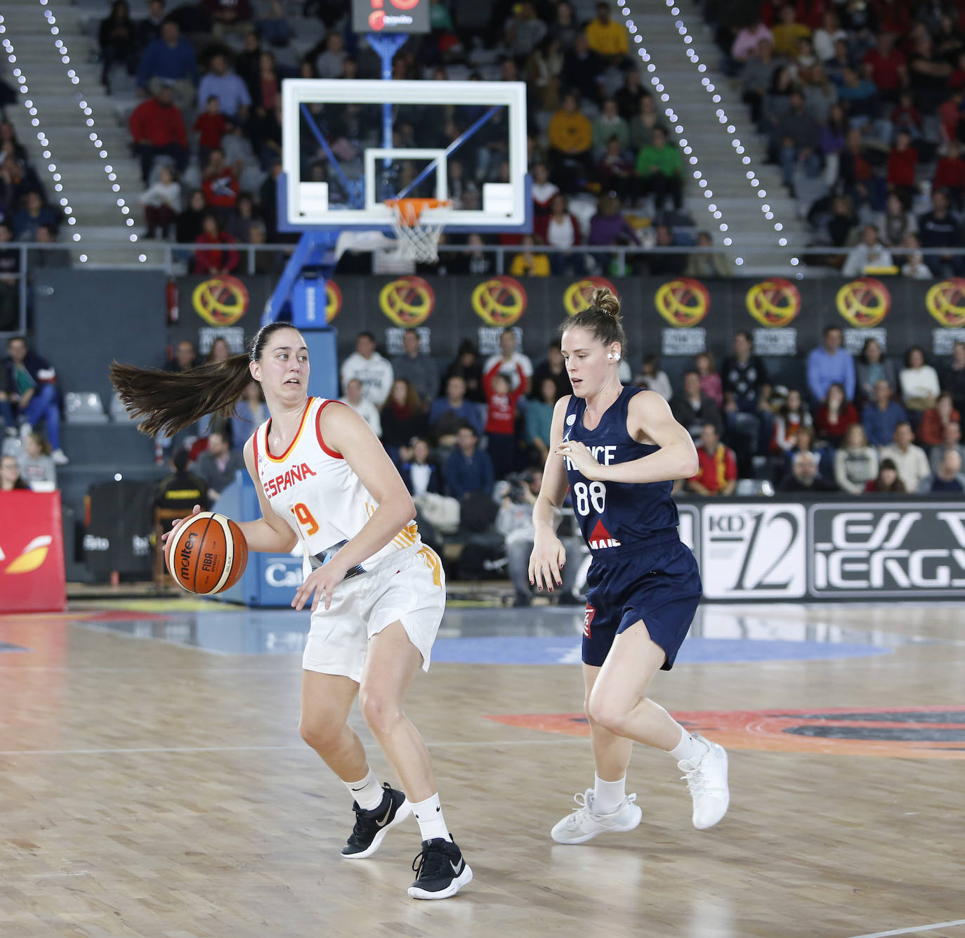 España pierde contra Francia en Palencia.