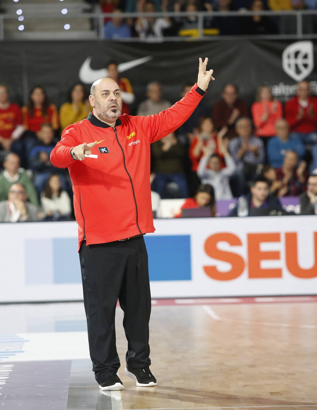 España pierde contra Francia en Palencia.