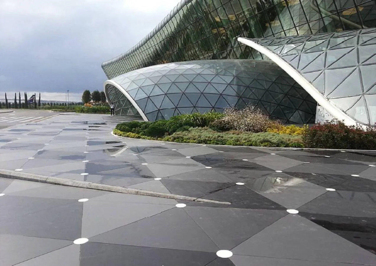Aeropuerto Internacional Heydar Aliyev (Bakú, Azerbaiyán).