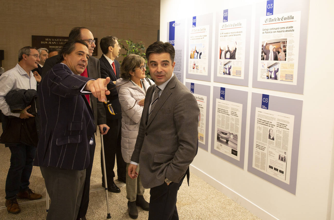 Las Cortes de Castilla y León y El Norte de Castilla reúnen en una exposición, a partir de la completa hemeroteca del diario decano de la prensa española, los hitos de los 11 comicios locales desde 1979