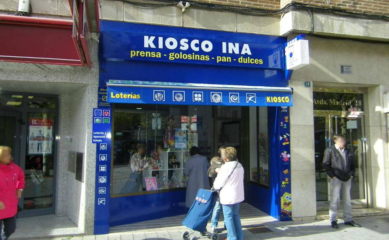 El kiosko Ina, donde se ha vendido el boleto ganador.