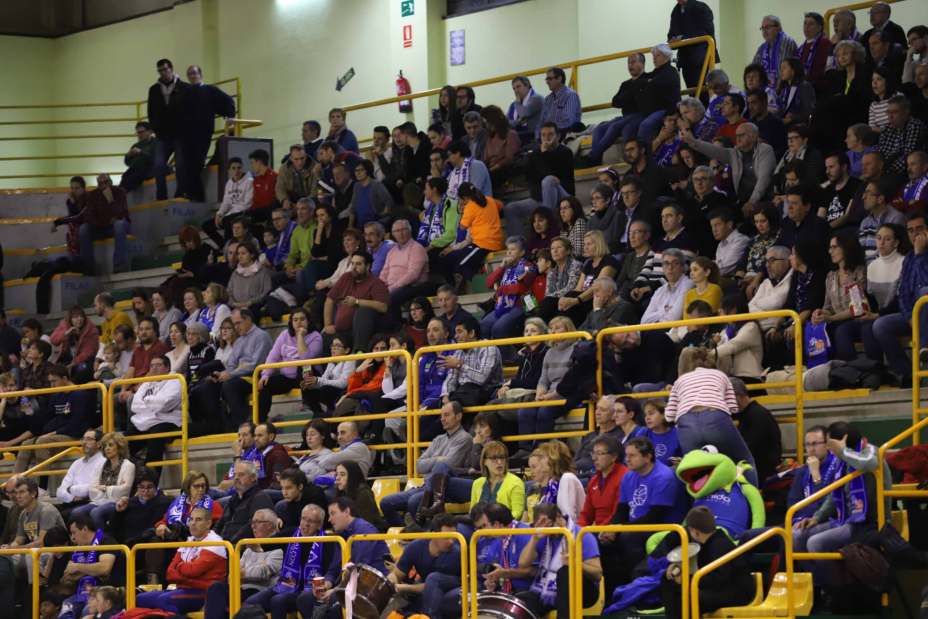 El equipo charro supera a Araski sin problemas tras las dos últimas derrotas ligueras en un duelo con varias jugadoras lesionadas en ambos equipos.
