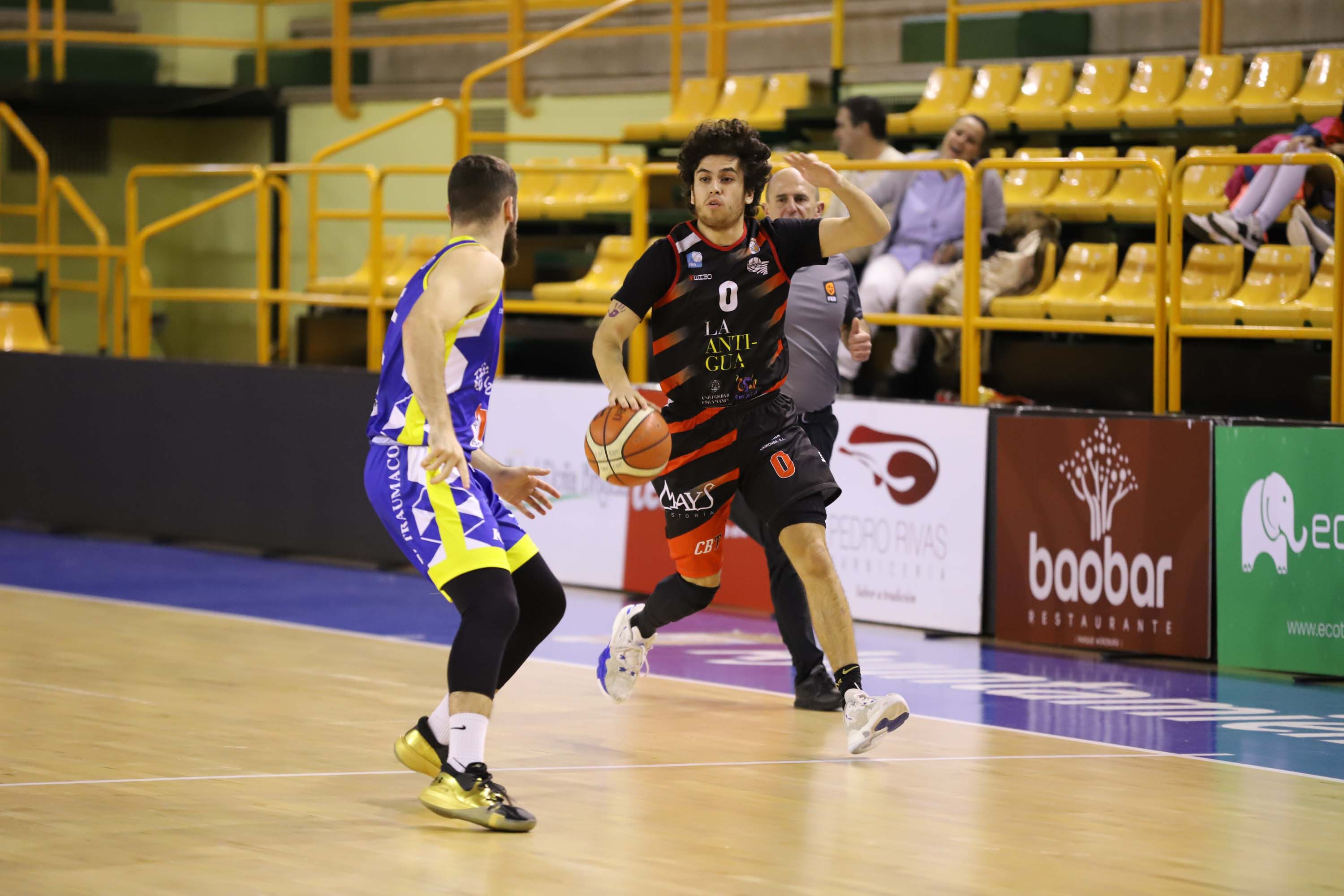 Los jugadores, durante el encuentro de este sábado.