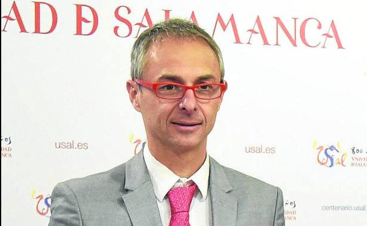 Ricardo Rivero, rector de la Universidad de Salamanca. 