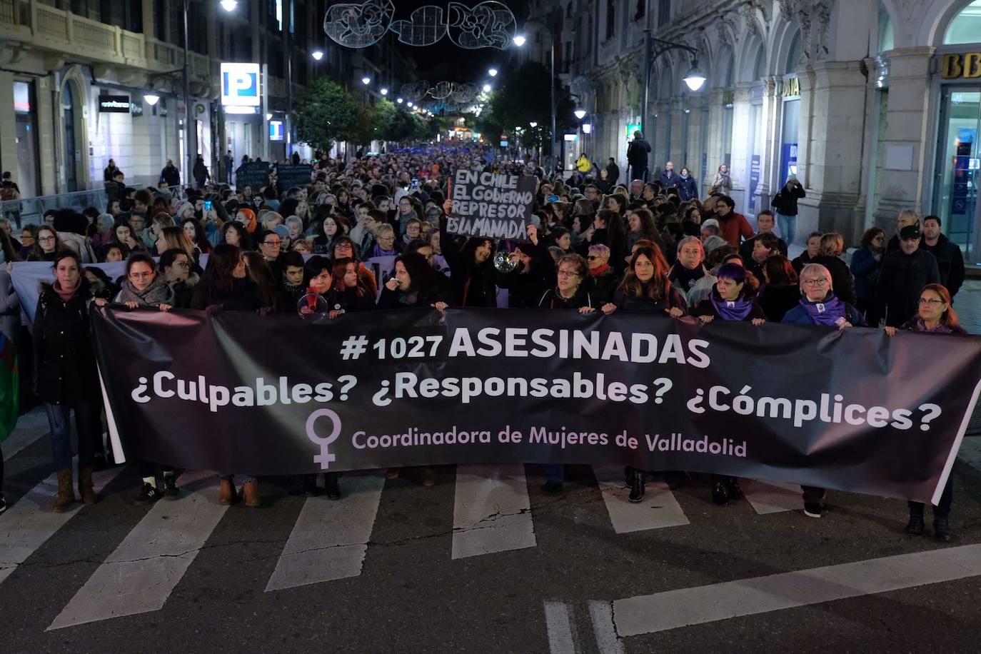 Cabecera de manifestación contra la violencia machista en Valladolid. 