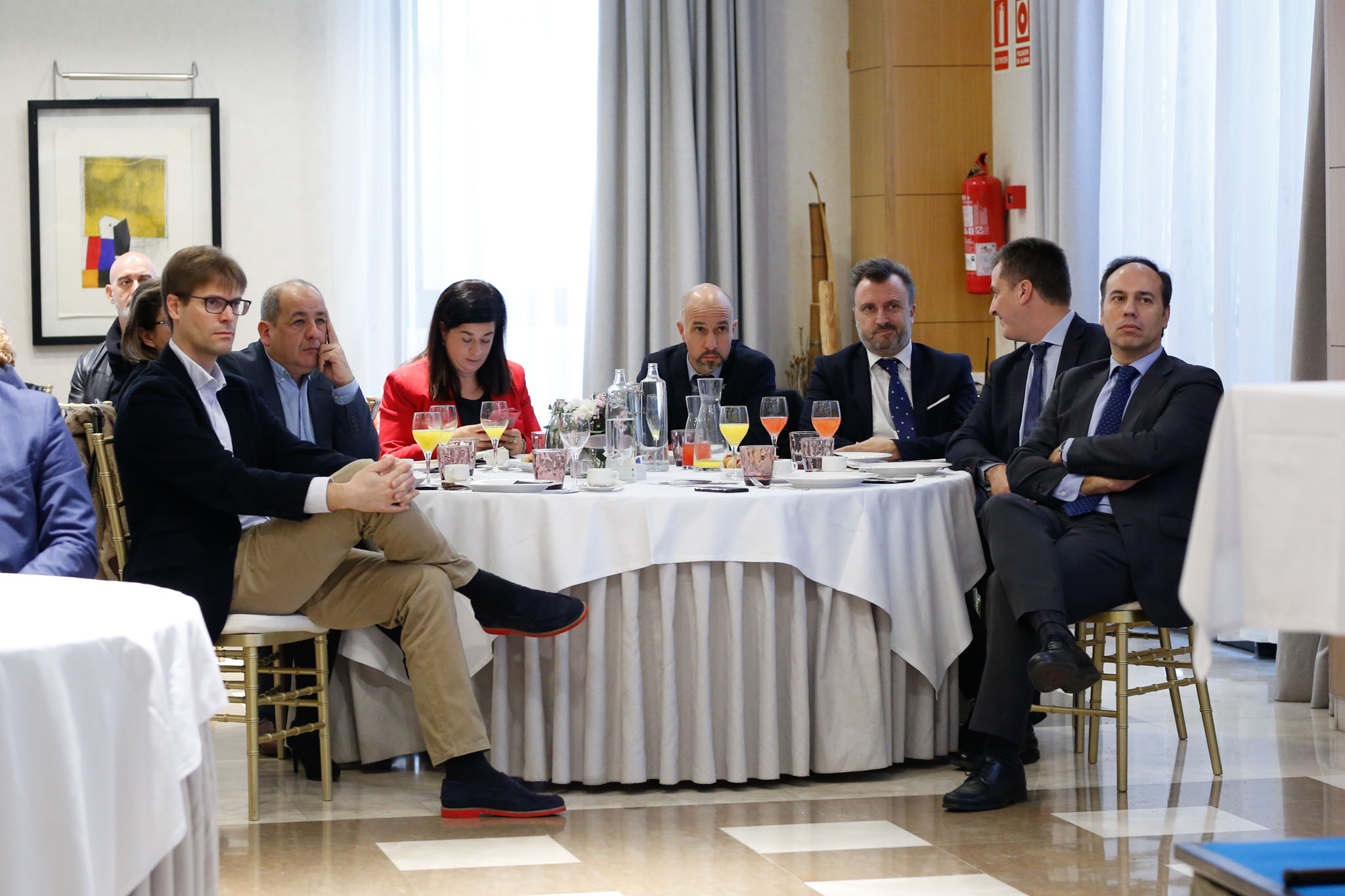 El rector de la Universidad de Salamanca abogó esta mañana por aprovechar todas las «fortalezas» específicas que tienen las universidades y las empresas para incrementar las colaboraciones ya existentes entre ellas