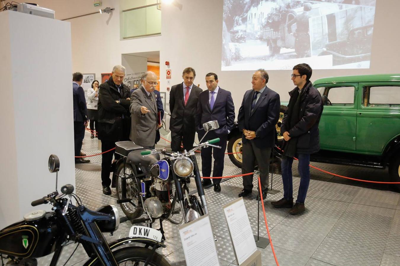 Fotos: Exposición de coches de la Guerra Civil en el Museo de Automoción de Salamanca