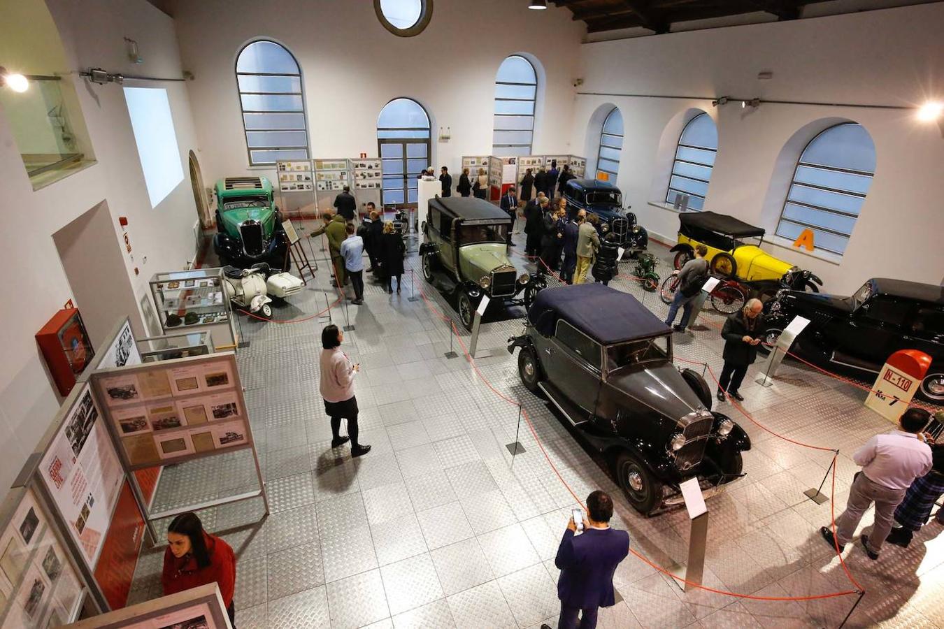 Fotos: Exposición de coches de la Guerra Civil en el Museo de Automoción de Salamanca