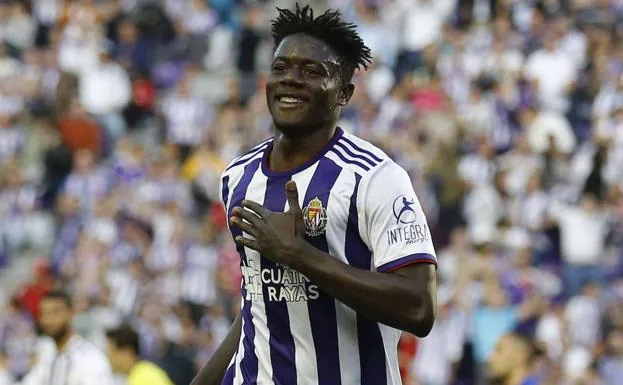 La negativa de Salisu a renovar con el Real Valladolid refuerza el interés del Manchester