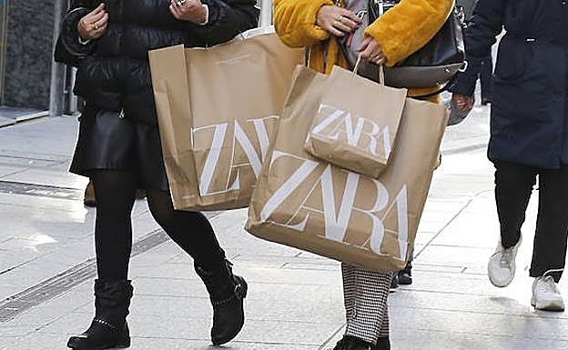 Compras en las calles de Palencia. 