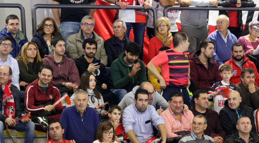 Fotos: Derrota del Balonmano Nava ante el Puente Genil (24-25)