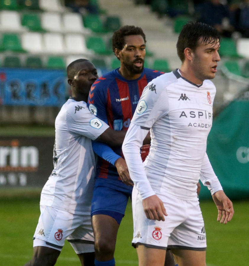 Fotos: La Gimnástica Segoviana golea al Júpiter leonés