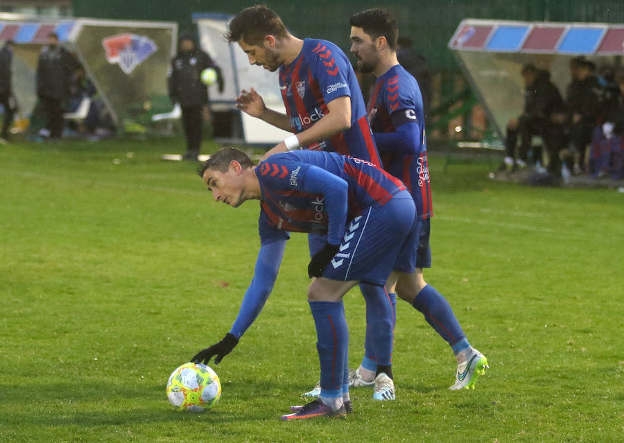 Fotos: La Gimnástica Segoviana golea al Júpiter leonés