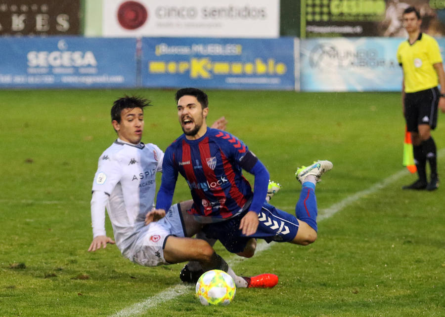 Fotos: La Gimnástica Segoviana golea al Júpiter leonés