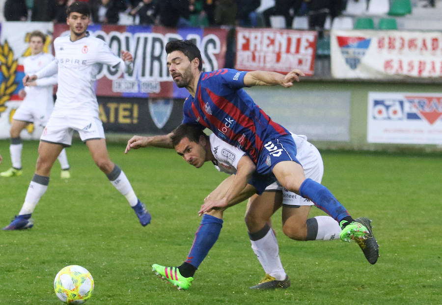 Fotos: La Gimnástica Segoviana golea al Júpiter leonés