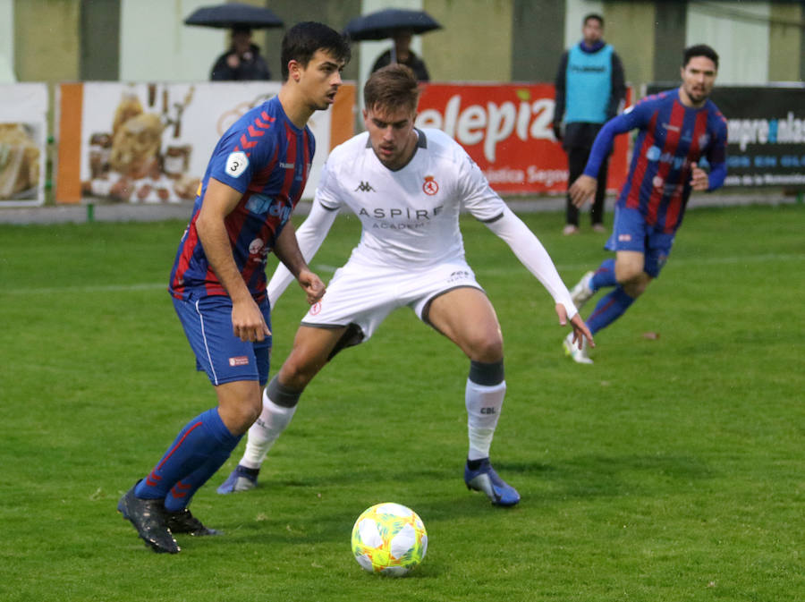 Fotos: La Gimnástica Segoviana golea al Júpiter leonés