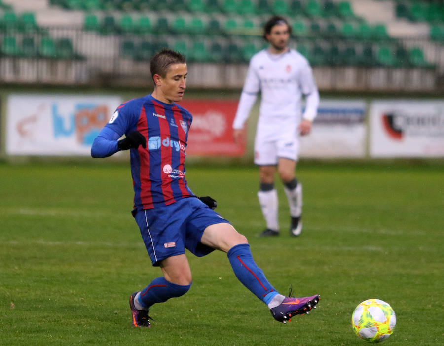 Fotos: La Gimnástica Segoviana golea al Júpiter leonés