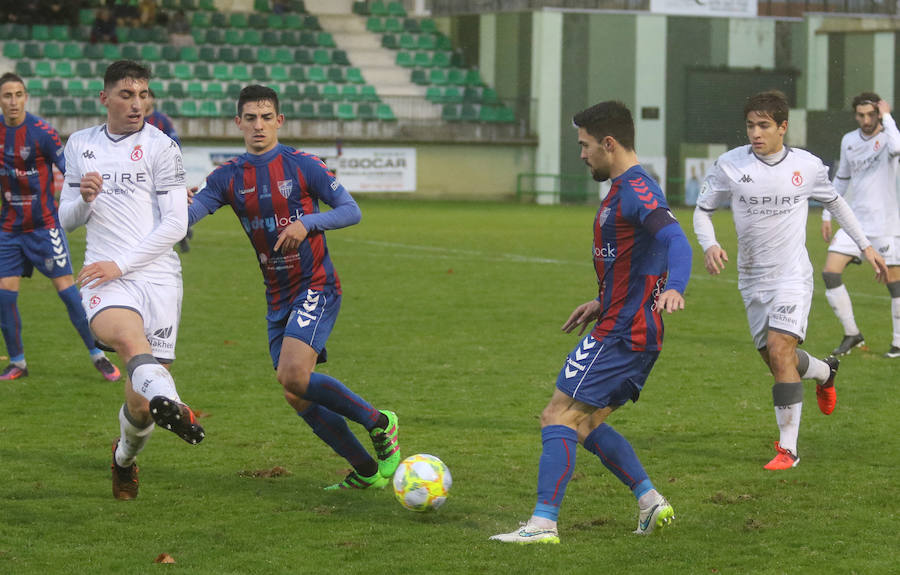 Fotos: La Gimnástica Segoviana golea al Júpiter leonés