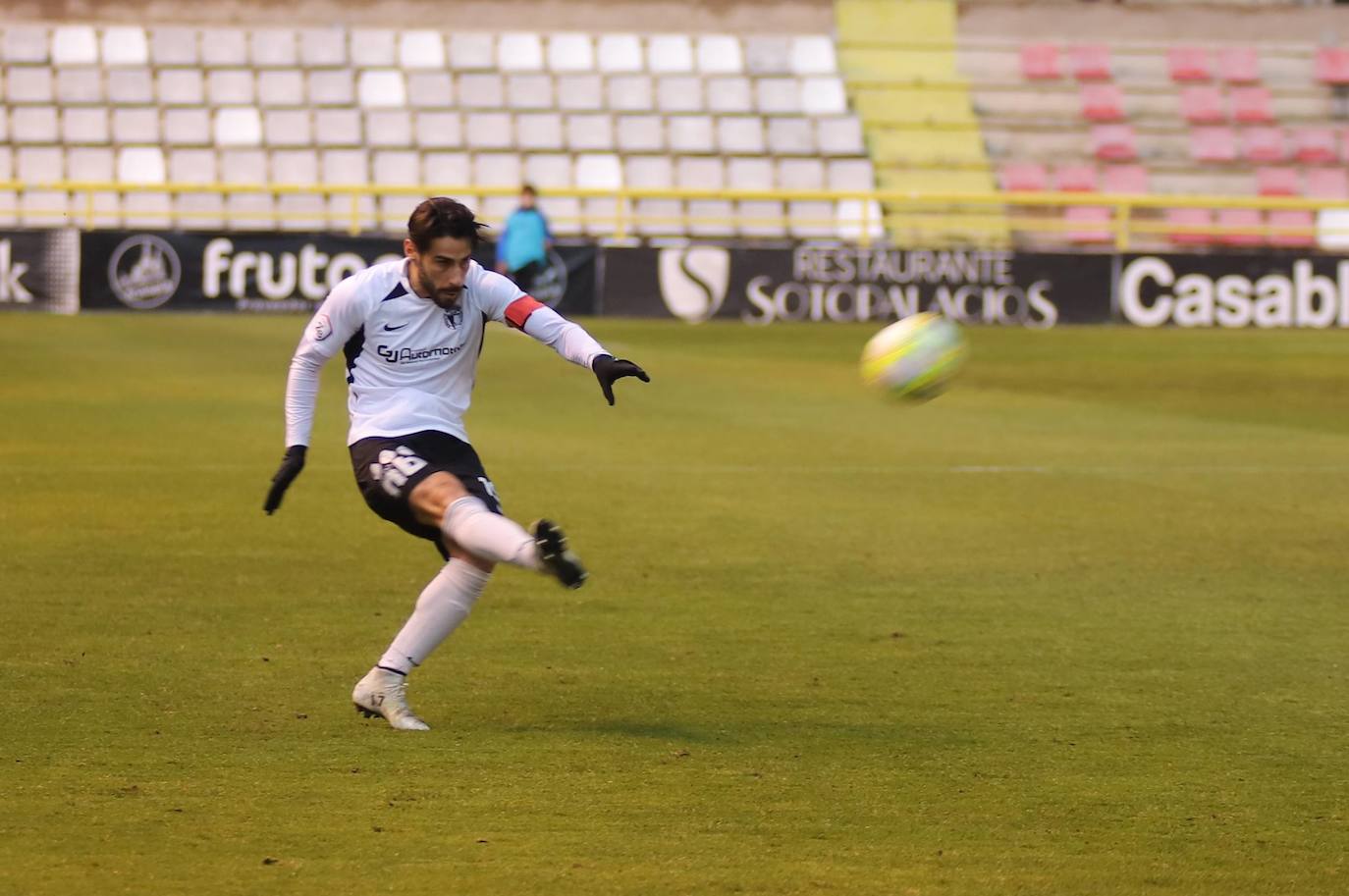 El encuentro se saldó con 3 goles a 0 a favor del Unionistas CF (0-3). 