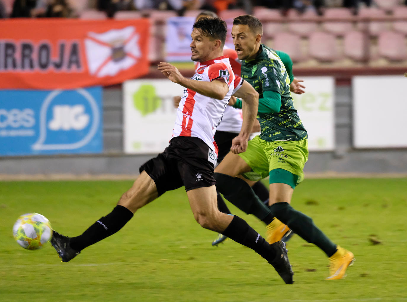 El encuentro se salda 2-0 para la UD Logroñés. 