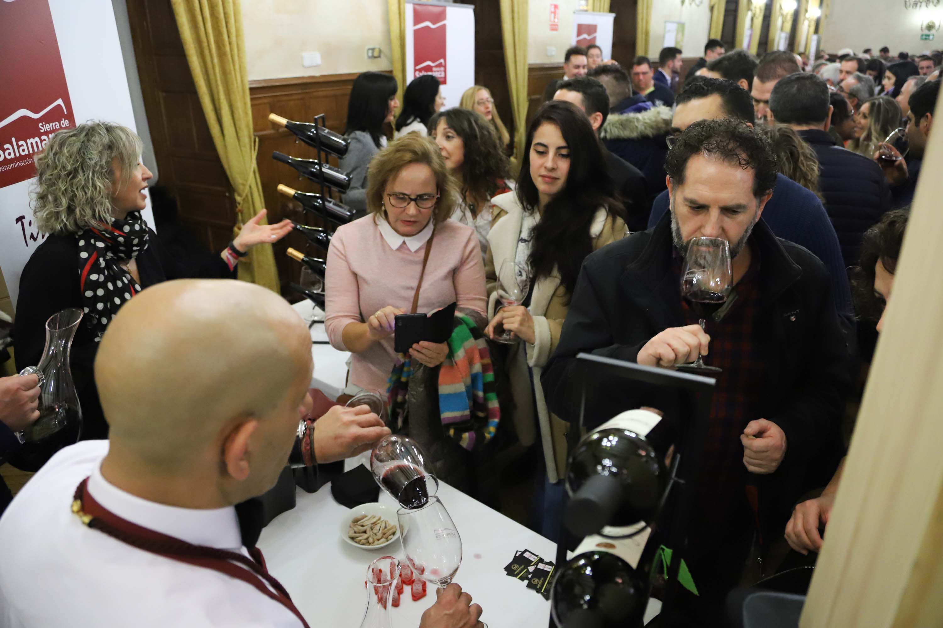 La gala de 2019 se celebró, un año más, en el incomparable marco del Casino de Salamanca, adornado para la ocasión con estandartes bordados con motivos serranos de Mogarraz y San Esteban de la Sierra