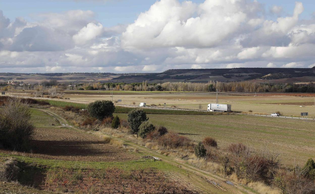 Autovía A-11, entre Tudela de Duero y Olivares. 