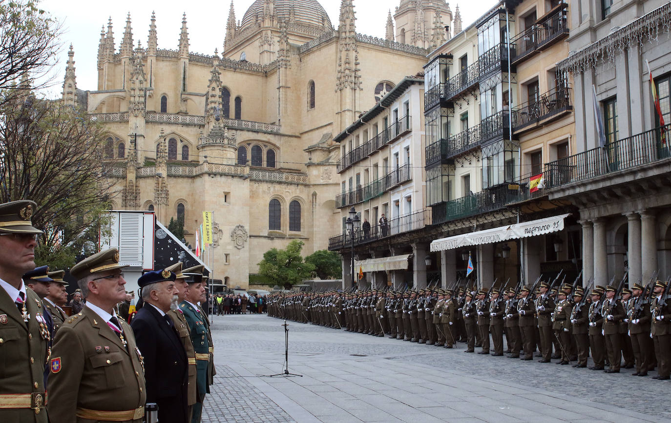 Fotos: Segovia celebra Santa Bárbara, patrona de la Academia de Artilleria