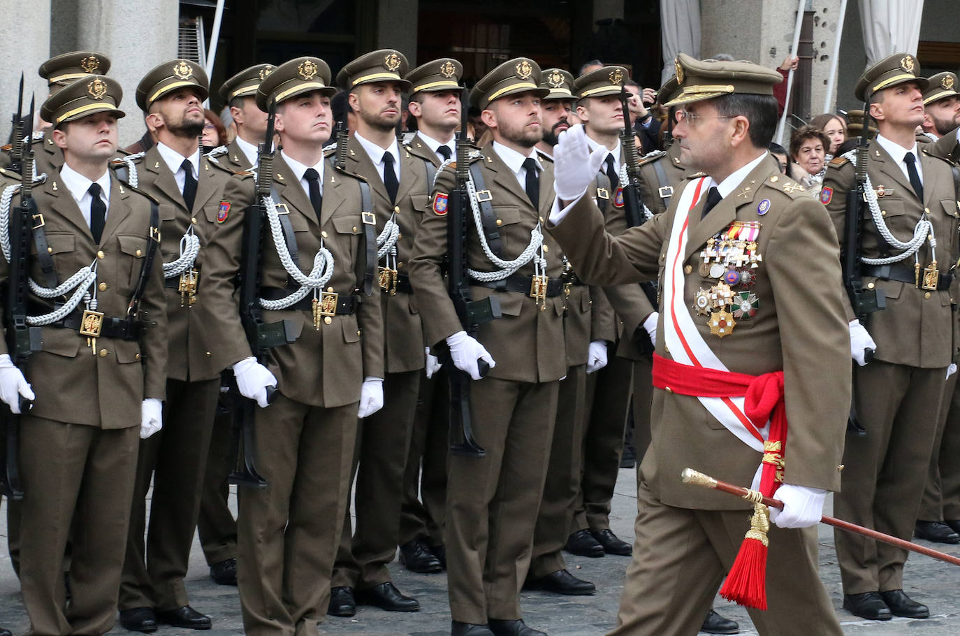 Fotos: Segovia celebra Santa Bárbara, patrona de la Academia de Artilleria