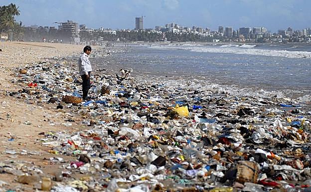 Soluciones del pasado para evitar que el plástico invada los océanos