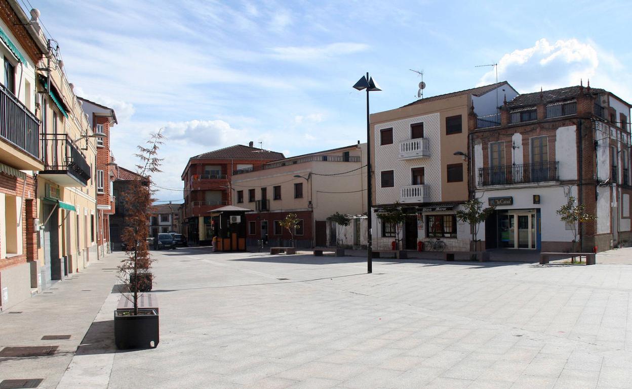 Plaza Mayor de Navas de Oro. 