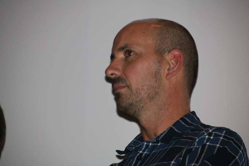 El centro cultural Eloy Arribas ha acogido este fin de semana la presentación del calendario erótico en el que vecinos de Pedrajas de San Esteban posan con fines benéficos, con el objetivo de recaudar fondos para causas solidarias. El pasado calendario (el de este año 2019) consiguió dinero para la Asociación Española para el Cáncer. La recaudación por la venta de la edición del próximo año se destinará a la Asociación de Familiares de Enfermos de Alzhéimer y otras demencias de la comarca de Íscar.