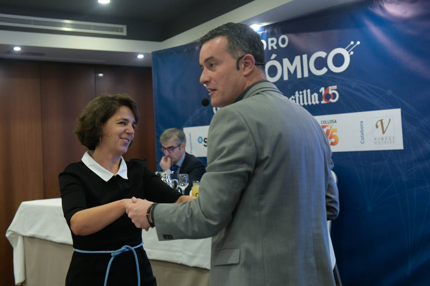 Fotos: Foro Económico con Iñigo Sáenz de Urturi