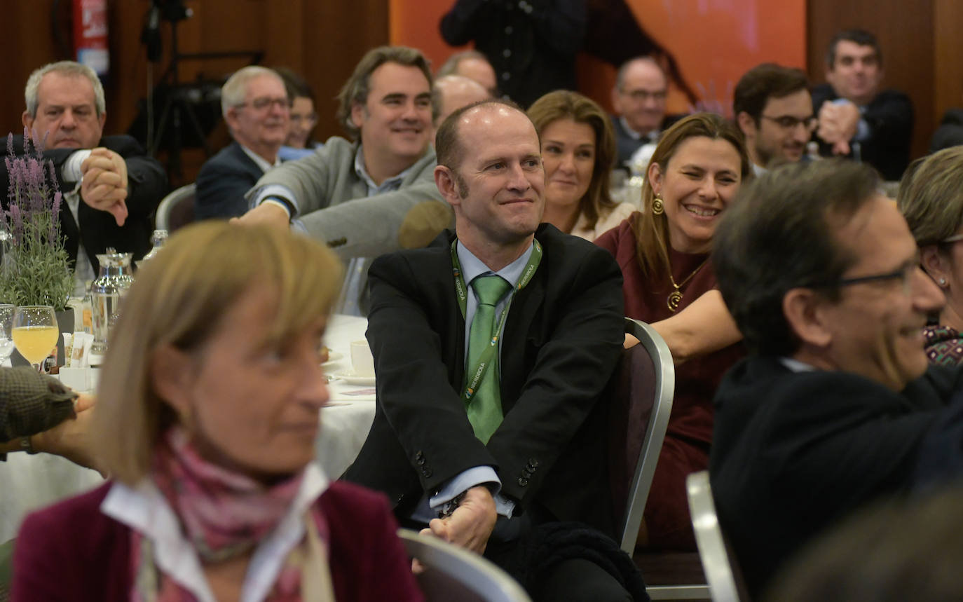 Fotos: Foro Económico con Iñigo Sáenz de Urturi