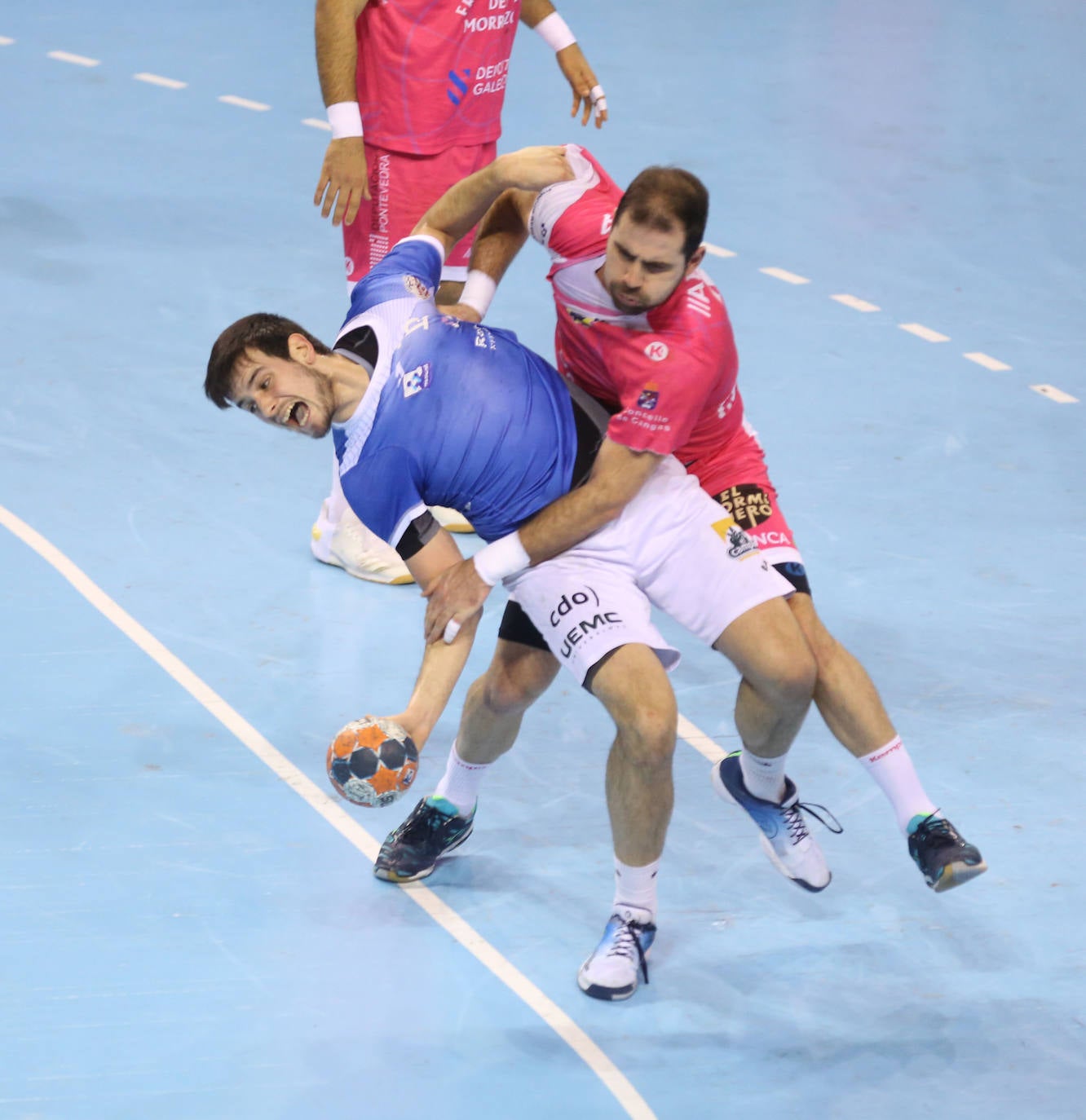 El Recoletas ha vencido al Cangas en el polideportivo Pisuerga en partido muy trabado. 