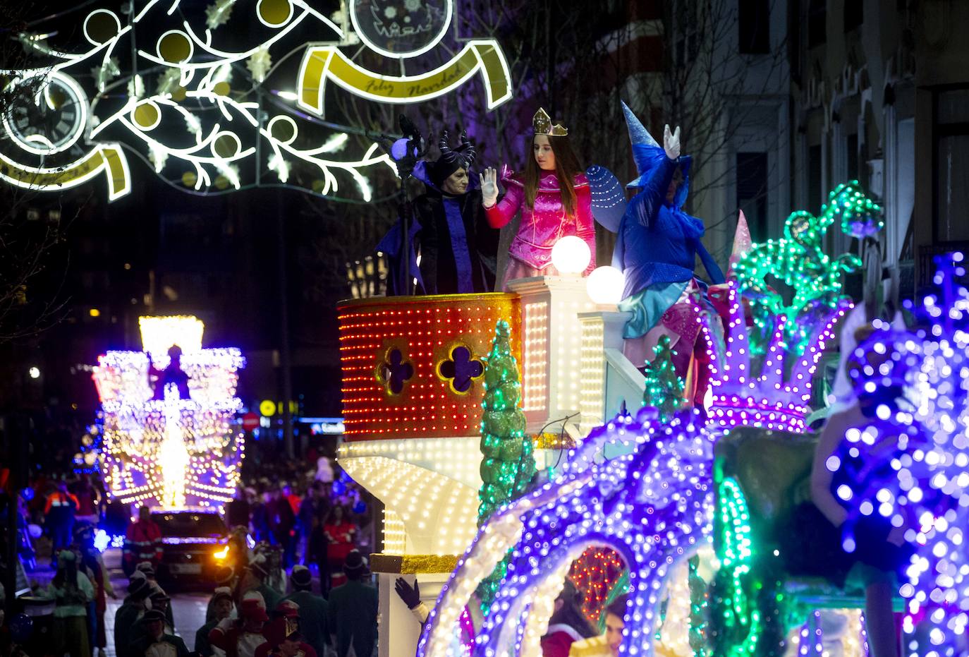 La Navidad se ha adelantado y Papá Noel ya recorre las calles de Valladolid. 
