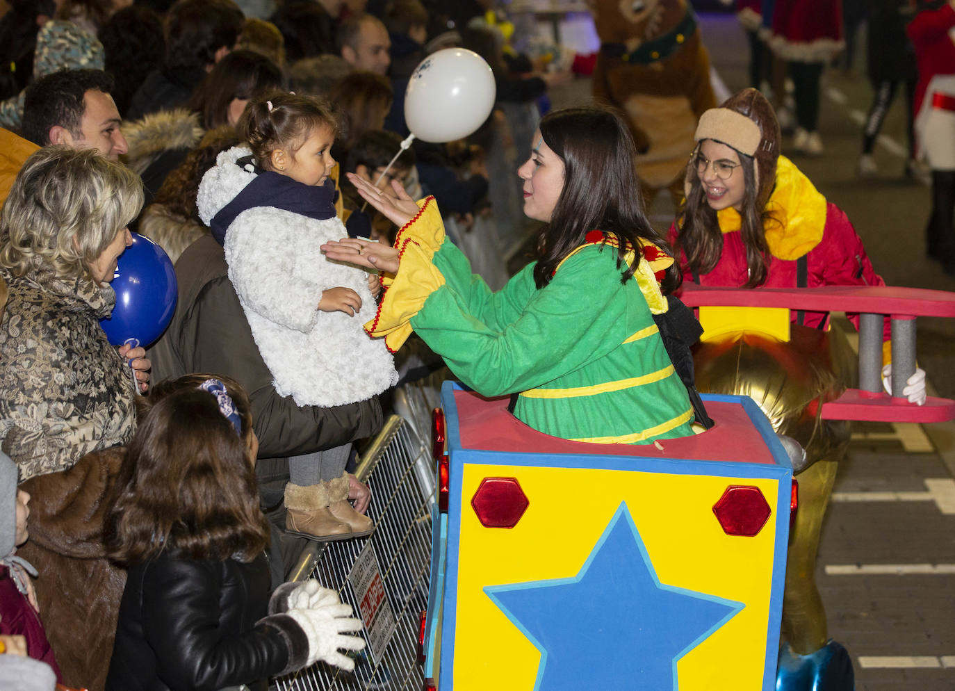La Navidad se ha adelantado y Papá Noel ya recorre las calles de Valladolid. 