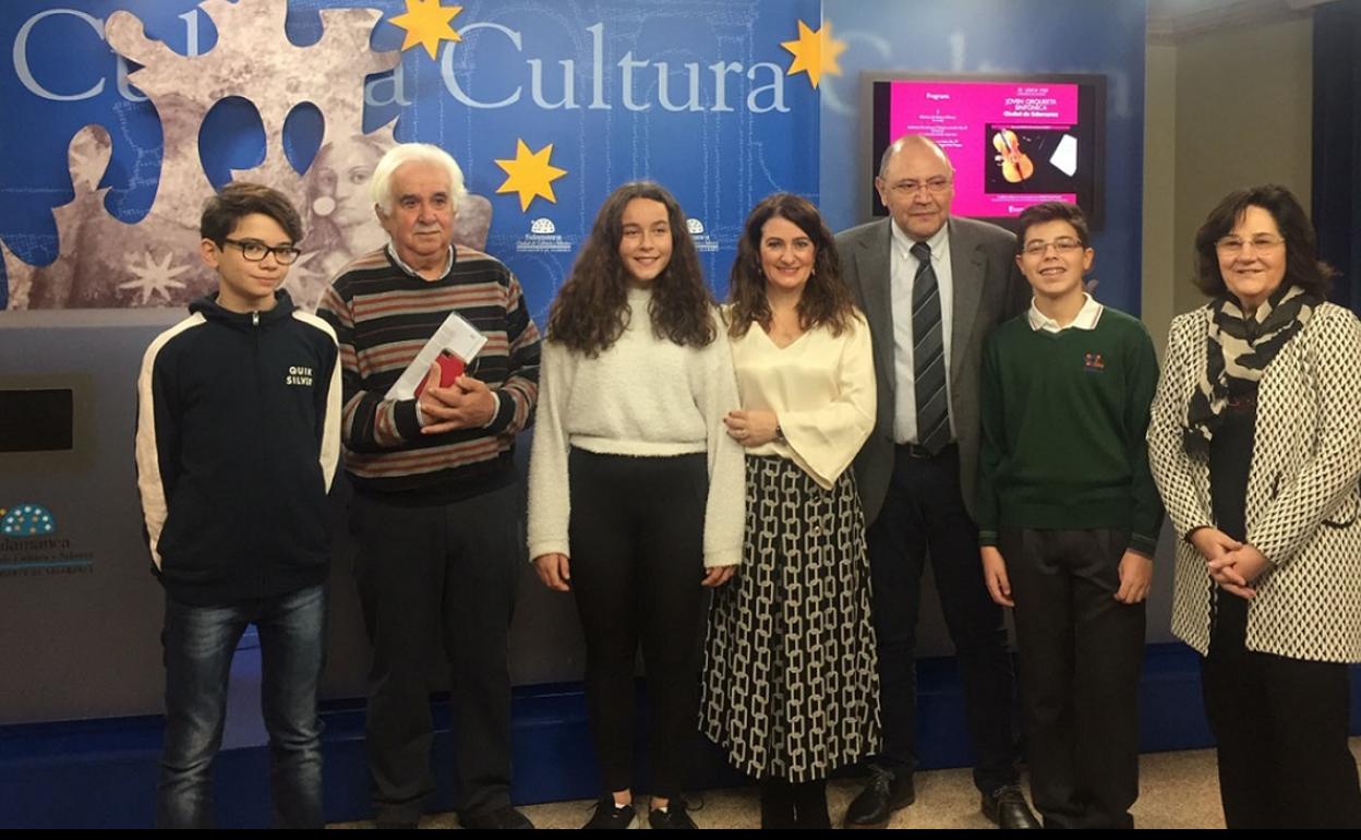 Imagen de la presentación del concierto ayer en el teatro Liceo. 