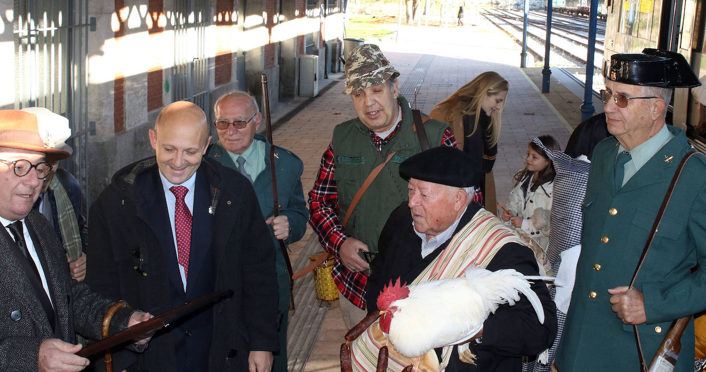 Fotos: El Tren de las Emociones cubre el trayecto entre Segovia y la Estación de El Espinar