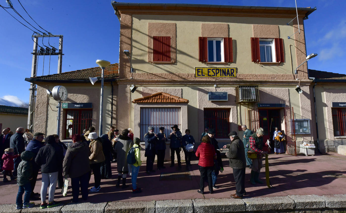 Fotos: El Tren de las Emociones cubre el trayecto entre Segovia y la Estación de El Espinar